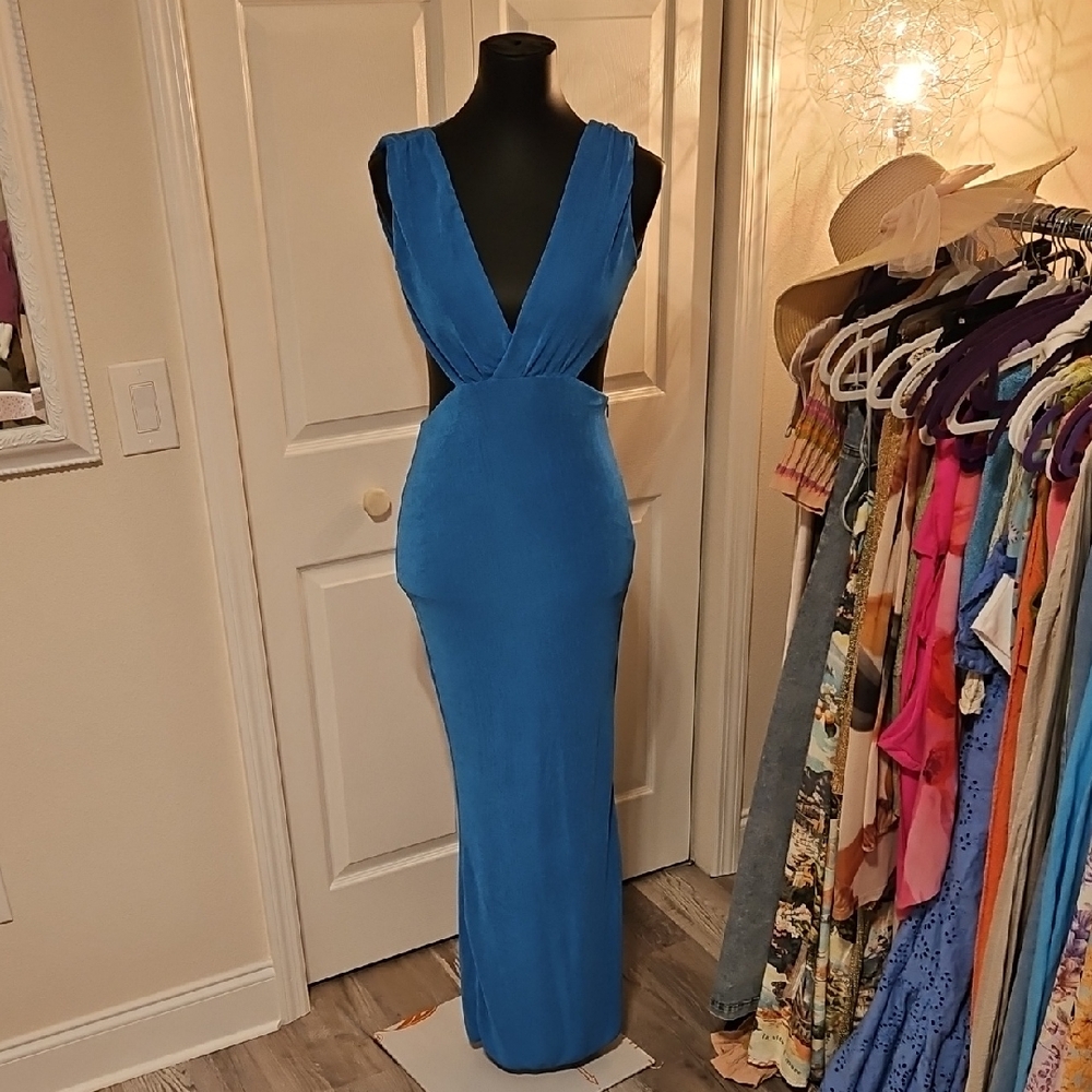 Oh Polly Elegant Backless Blue Dress